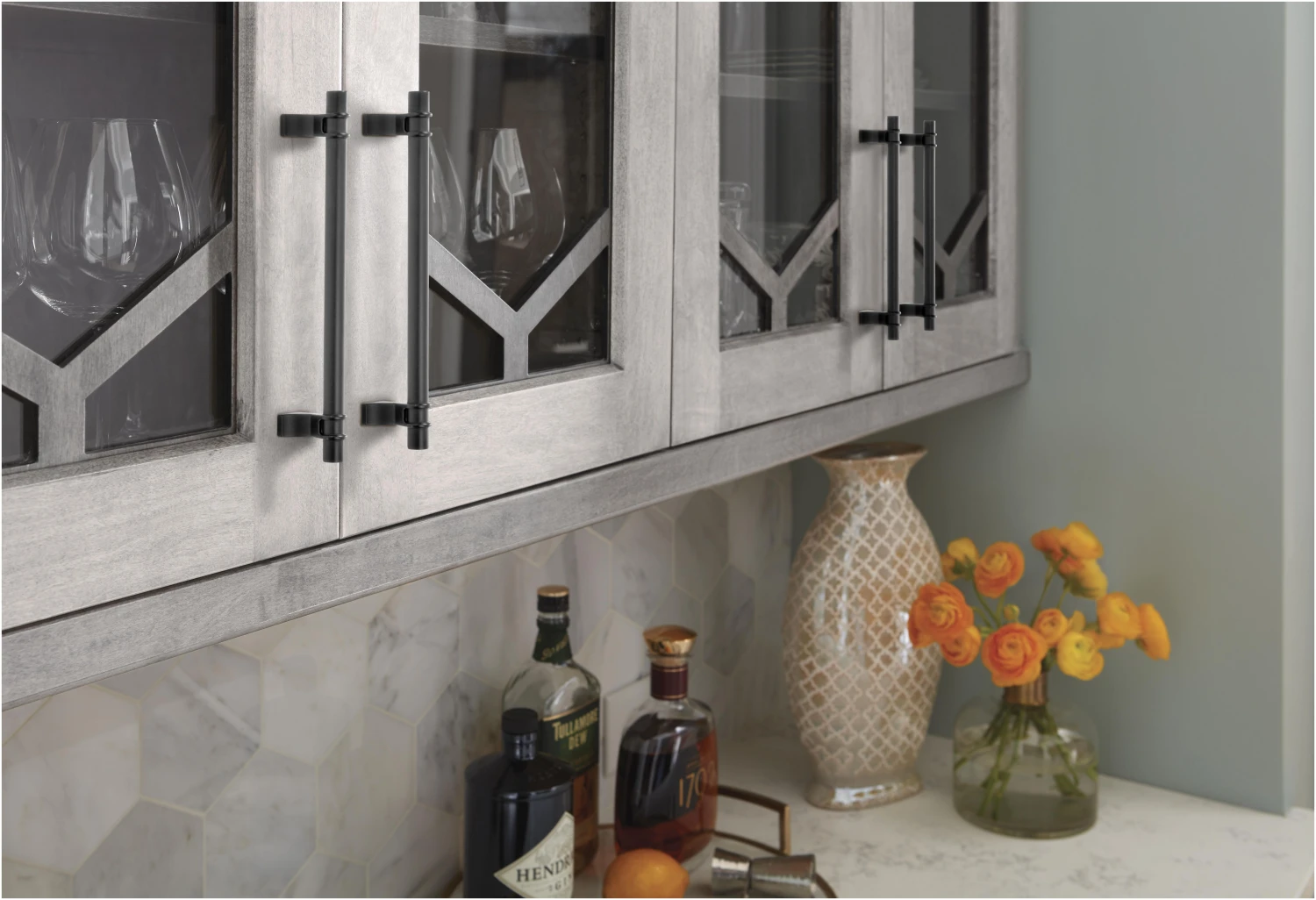 Amerock Davenport 6-5/16 Inch Center To Center Bar Cabinet Pull Polished Chrome 16 Amerock Davenport 6-5/16 Inch Center To Center Bar Cabinet Pull Polished Chrome - Image 14