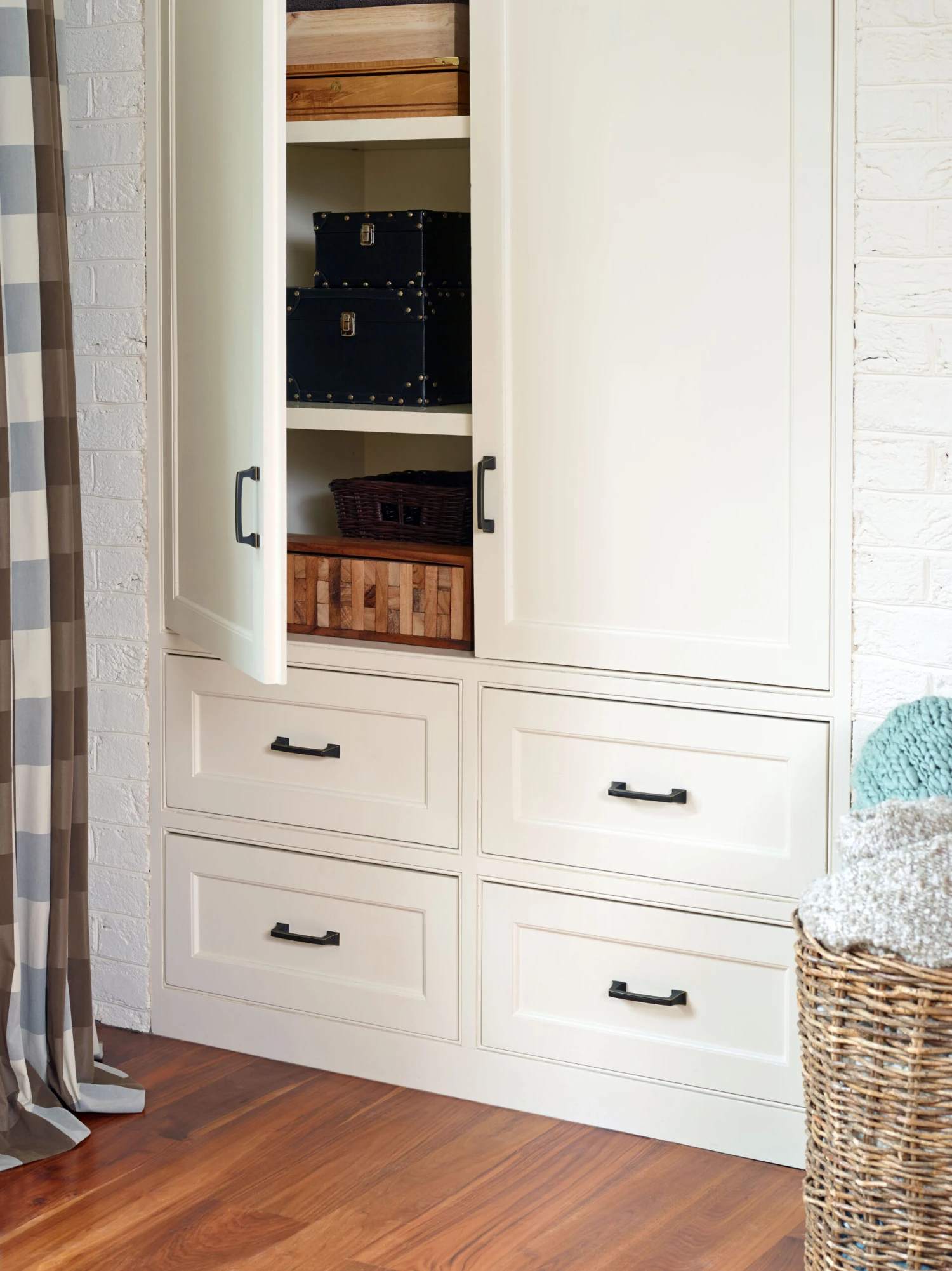 Amerock Mulholland 1-1/4 Inch Long Rectangular Cabinet Knob - Package Of 25 Satin Nickel 9 Amerock Mulholland 1-1/4 Inch Long Rectangular Cabinet Knob - Package Of 25 Satin Nickel - Image 7