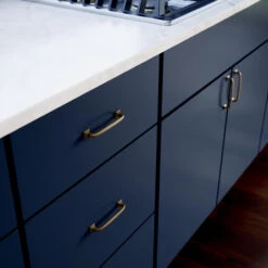 Franklin Brass Lombard 4 Inch Center To Center Handle Cabinet Pull - Pack Of 10 Deep Bronze -Cabinet Hardware Store franklin brass p29613k b1 alternate view 209