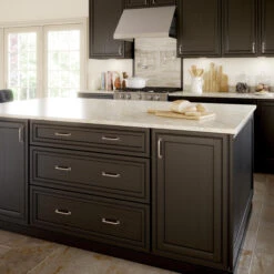 Franklin Brass Lombard 4 Inch Center To Center Handle Cabinet Pull - Pack Of 10 Deep Bronze -Cabinet Hardware Store franklin brass p29613k b1 alternate view 217