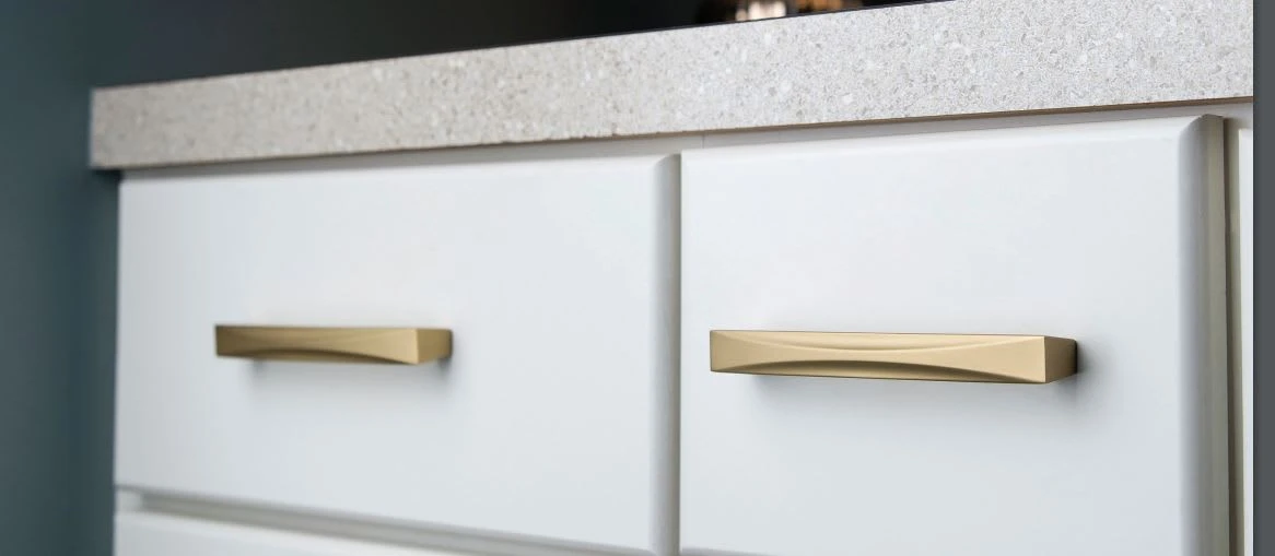 Hickory Hardware Crest Pack Of (10) 5-1/16 Inch Center To Center Handle Cabinet Pull Satin Nickel 11 Hickory Hardware Crest Pack Of (10) 5-1/16 Inch Center To Center Handle Cabinet Pull Satin Nickel - Image 9