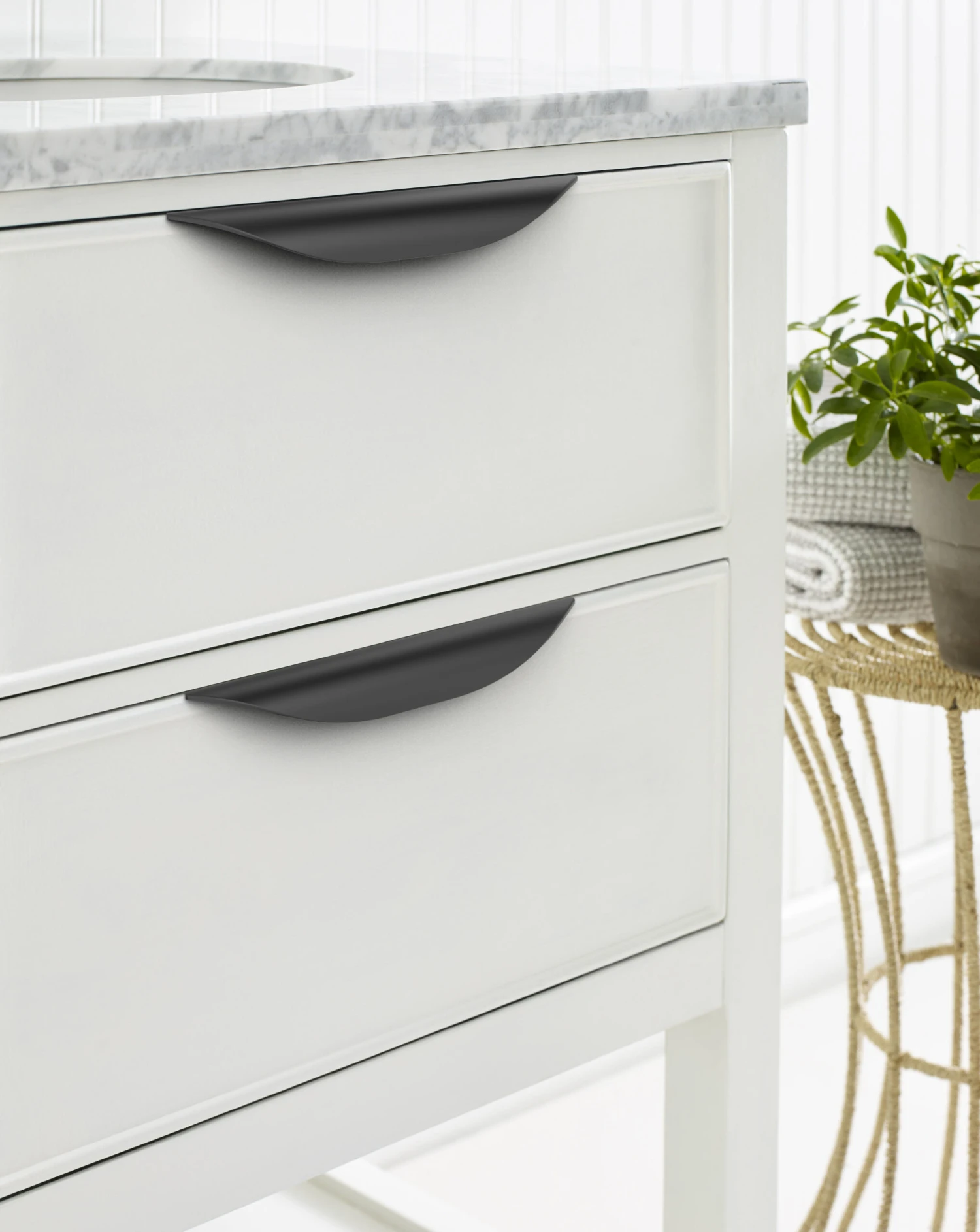 Miseno Dayton 5-1/16 Inch Center To Center Finger Cabinet Pull - Pack Of 25 Polished Chrome 4 Miseno Dayton 5-1/16 Inch Center To Center Finger Cabinet Pull - Pack Of 25 Polished Chrome - Image 2