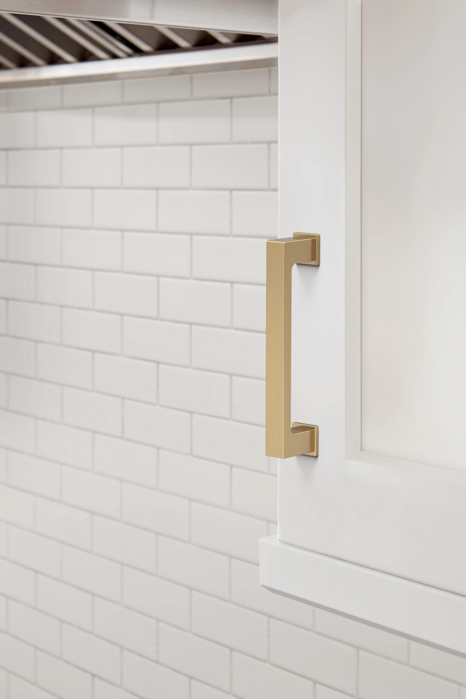 Miseno Henshaw 3-3/4 Inch Center To Center Handle Cabinet Pull - Pack Of 25 Matte Black 7 Miseno Henshaw 3-3/4 Inch Center To Center Handle Cabinet Pull - Pack Of 25 Matte Black - Image 5