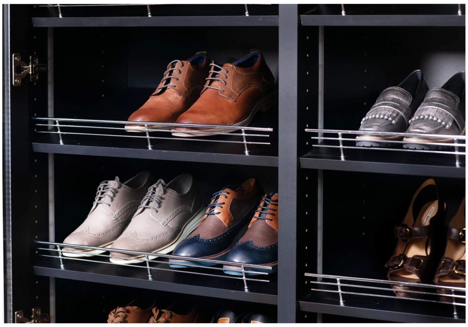 Rev-A-Shelf Sidelines 17 Inch Press In Shoe Fence Chrome 5 Rev-A-Shelf Sidelines 17 Inch Press In Shoe Fence Chrome - Image 3