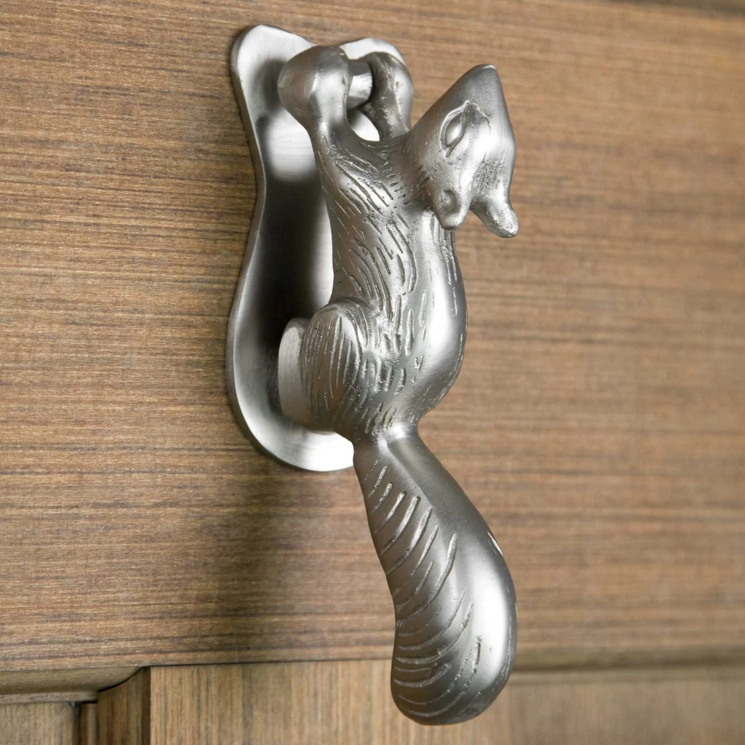 Signature Hardware Squirrel 6-1/2 Inch Tall Solid Brass Door Knocker Antique Brass 5 Signature Hardware Squirrel 6-1/2 Inch Tall Solid Brass Door Knocker Antique Brass - Image 3